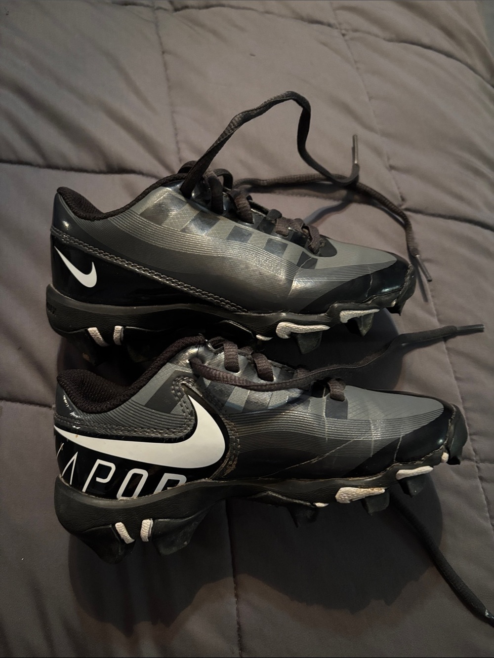 Nike Boys Vapor Cleats — Black and White